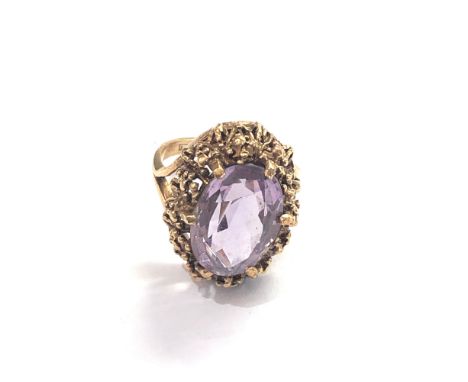 9ct Vintage amethyst ring weight 6g