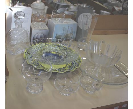Dartington glass to include bowls and a hurricane lamp 