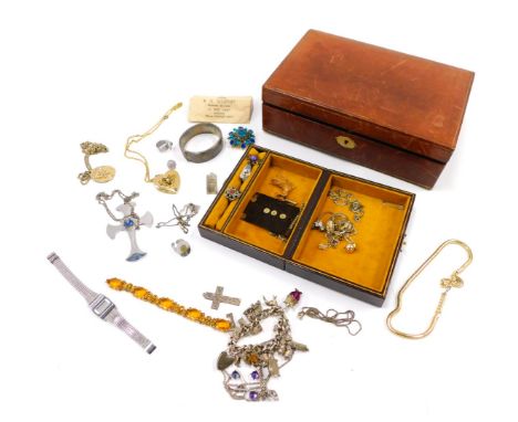 A brown leatherette jewellery box and contents, to include silver charm bracelet, silver bangle, dress ring, Timex wristwatch