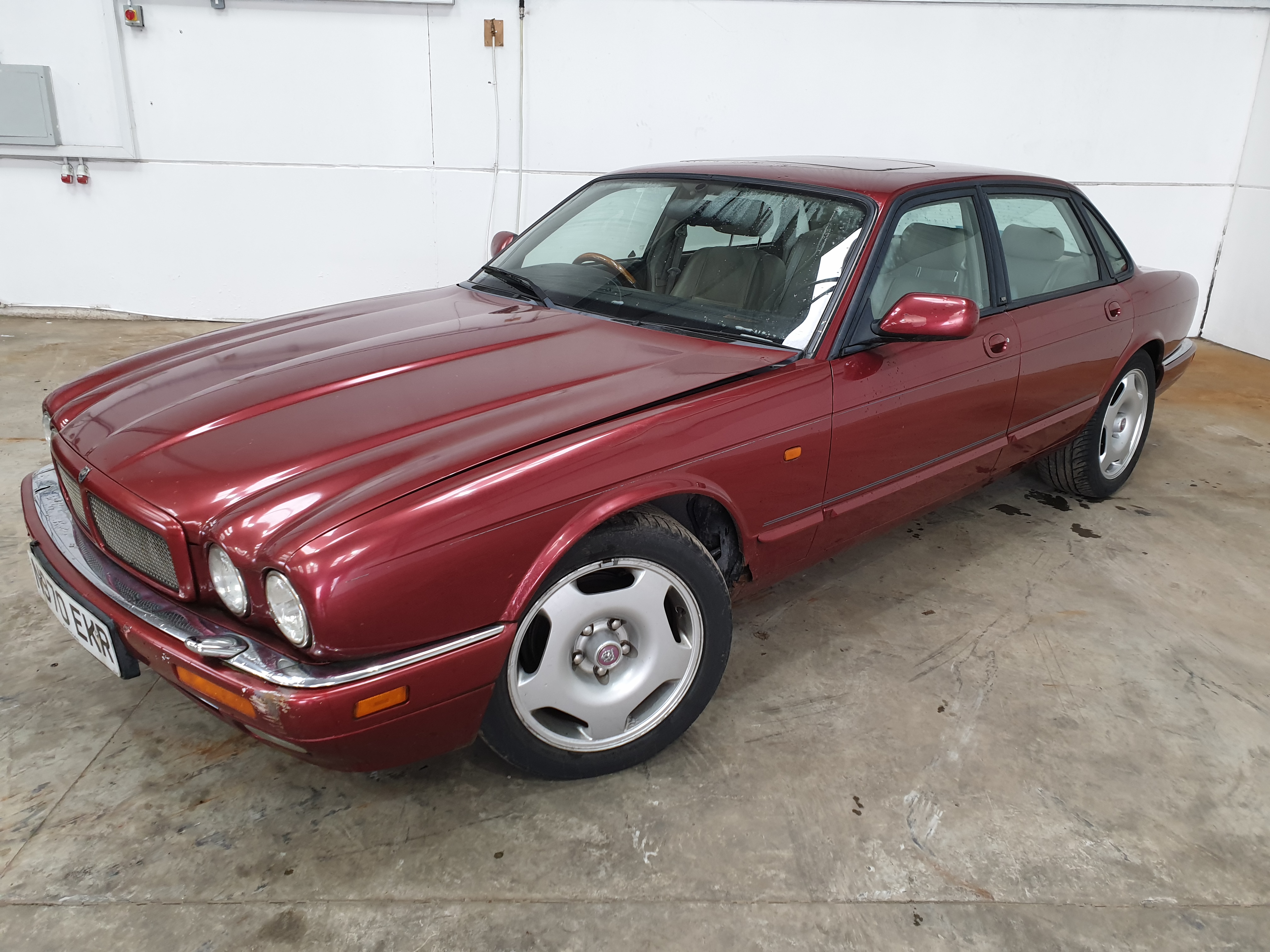 1995 / N Jaguar XJR 4.0, Starts, runs and drives, ( Gear Selector is ...