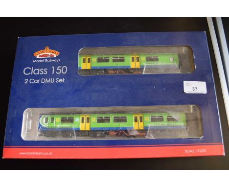 Bachmann Model Railways 00 gauge Class 150 two-car DMU set