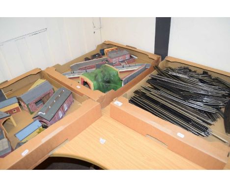 Three boxes of various model railway buildings, tunnels etc to include Hornby and Bachmann plus a quantity of various 00 gaug