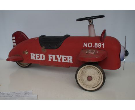 Vintage ride along red flyer aeroplane 