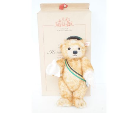 Steiff boxed teddy bear 