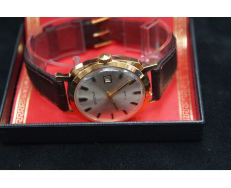 Vintage Sekonda 21 jewel wristwatch with date app at 6  o clock with box 