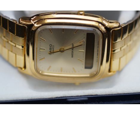 Gold plated Casio quartz vintage wristwatch with box &amp; papers 