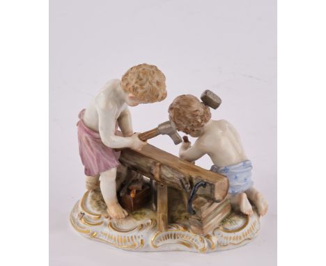 Porzellanfigur, "Amoretten als Zimmerleute", Meissen, Schwertermarke, 1850-1924, 1. Wahl, Modellnummer P 114, polychrom und g