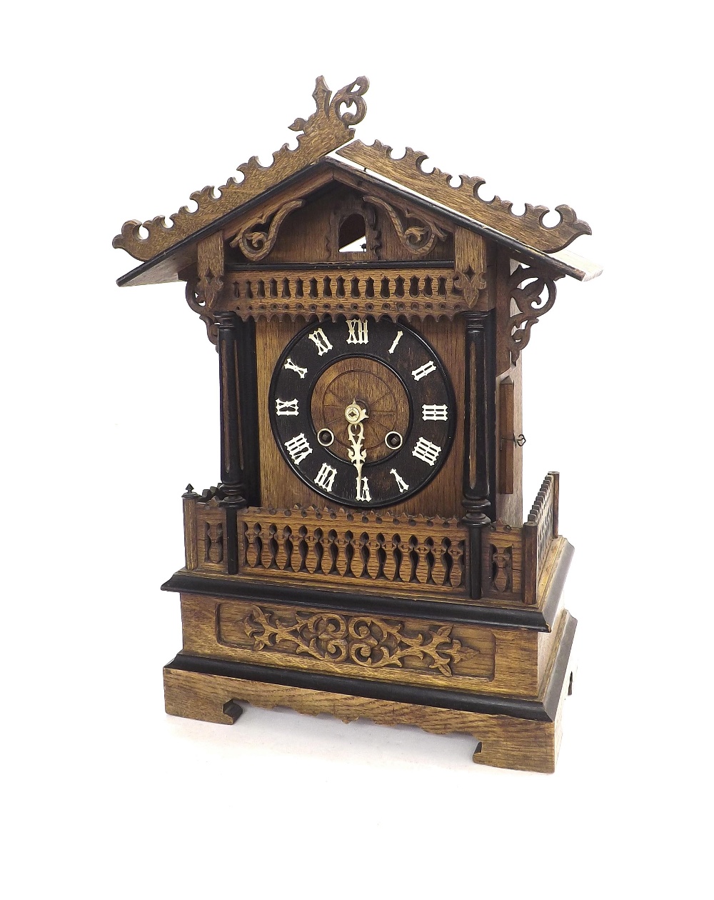 Black Forest two train mantel cuckoo clock (one train fusee), the 6.5