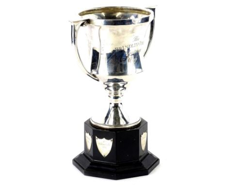 A George VI silver two handled trophy, engraved The Brindley-Auger Challenge Cup, 15½oz, 31cm H, on a black Bakelite base eng