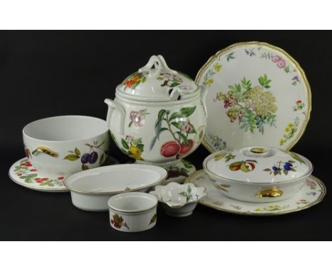 A collection of ceramics, to include Portmeirion Botanic Gardens tureen cover and ladle, Worcester Evesham etc.