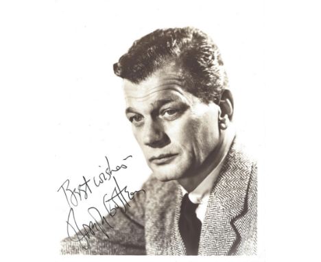 HOLLYWOOD´S GOLDEN AGE: A good selection of three vintage signed 8 x 10 photographs by various American film actors, comprisi