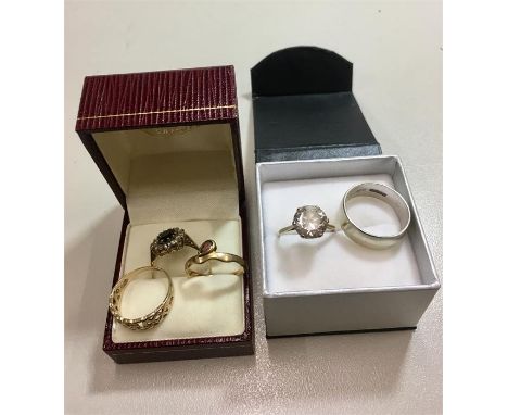Selection of Gold rings 5 ring one hallmarked 585 4 marked 9.375 gem set total weight 16.5g 