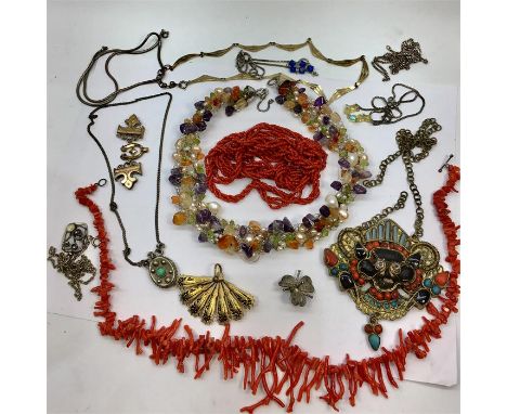 Collection of Vintage Costume Jewellery