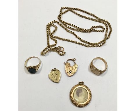 Collection of Antique Gold jewelry includes hard stone seal ring chain and pendant total weight 24g