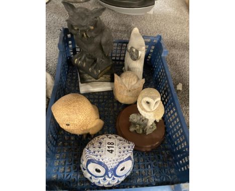 A quantity of wooden &amp; ceramic owls