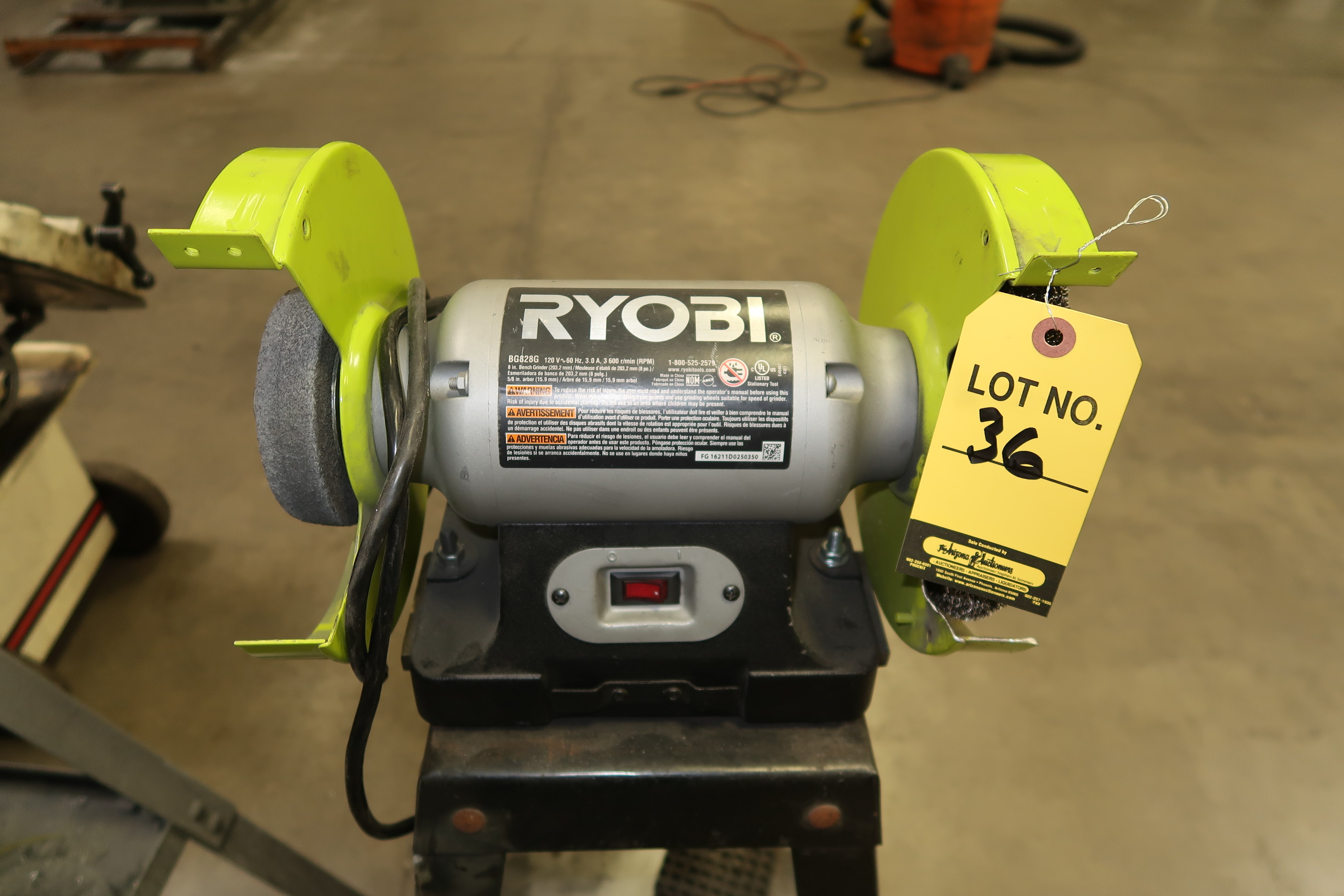 RYOBI 8" BENCH GRINDER