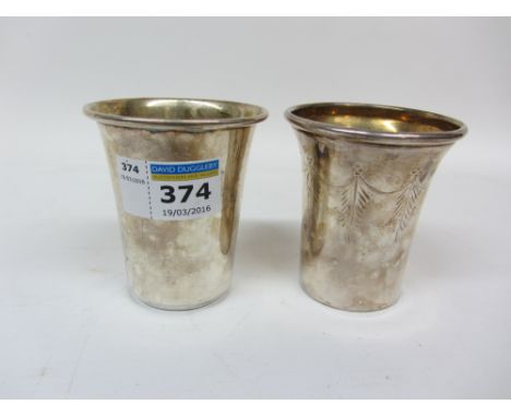 Two silver kiddush cups by Alexander Smith Birmingham 1960 and AMW London 1981 approx 4.5oz