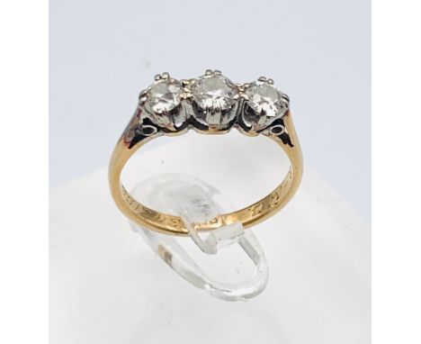 18ct gold ladies diamond ring, three large centre diamonds, marked 18ctWeight - 2.12gSize - I/J
