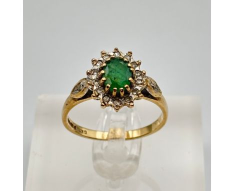9ct Gold emerald and diamond ladies ring Size - N/OWeight - 3.01g