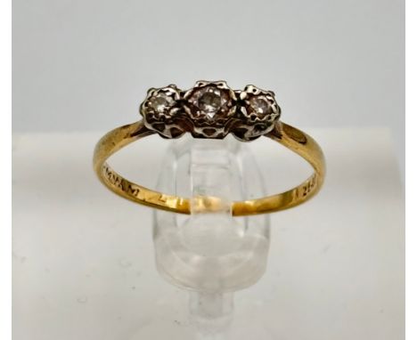 18ct Gold ladies diamond three stone ring Size - MWeight - 1.21g
