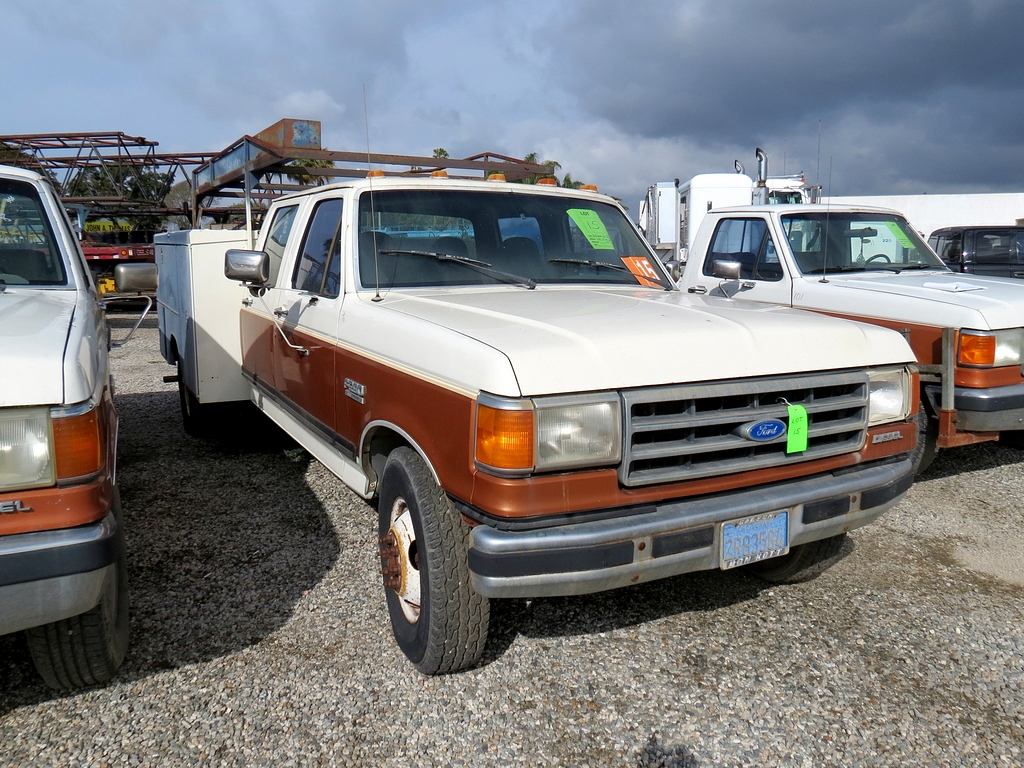 1985 FORD F250 CREW CAB, DIESEL UTILITY TRUCK, MILEAGE: 85,873, VIN ...