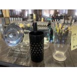 Lot de 4 items, seau vin, pots ..