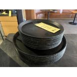 Lot de 21 cabarets de service - petits et grands