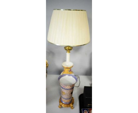 20th Century Corinthian column table lamp, in white and gilt, 86cms high including shade; along with two floral decorated vas