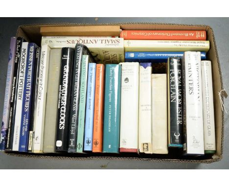 Selection of books relating to art and antiques, including: An Illustrated Dictionary of Glass by Harold Newman; Victorian Pa
