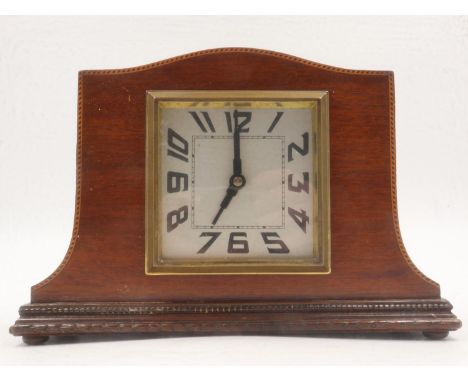 Edwardian inlaid French mantel clock, H: 18 cm. UK P&amp;P Group 2 (£20+VAT for the first lot and £4+VAT for subsequent lots)