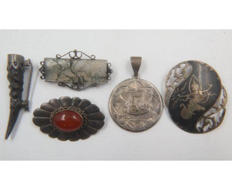 Selection of silver mounted jewellery. UK P&amp;P Group 0 (£6+VAT for the first lot and £1+VAT for subsequent lots) 