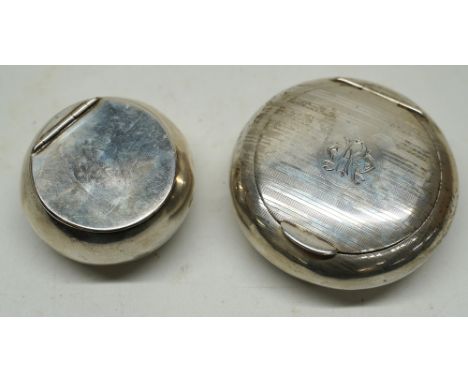 George V silver snuff box in circular form, reeded pattern on lid with monogrammed cartouche, gilt interior by Deakin &amp; F
