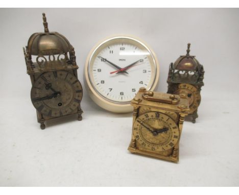 Smiths type 8 day brass lantern clock, 4 1/2" engraved dial with applied Roman chapter ring, single train movement, H23cm; tw