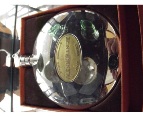 Boxed malt whisky decanter