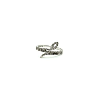 Vintage 9ct gold and diamond snake ring 