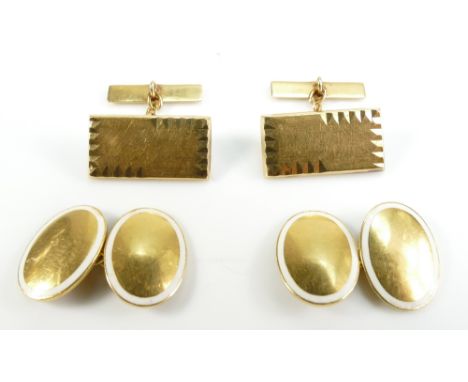 Heavy 18ct gold & enamel  hallmarked cuff links (damaged) together with an unmarked pair of yellow metal cufflinks, tested at