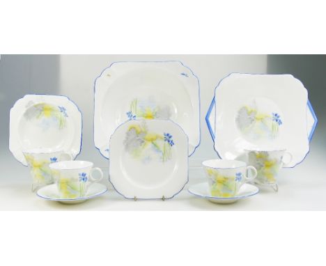 A good Shelley part teaset in pattern F2160 to include cups, saucers, side plates, six fruit dishes and a large bowl etc  Con