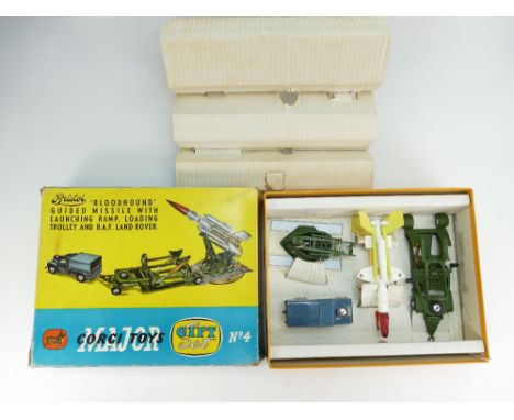 Corgi Major Gift Set No 4 Bloodhound Guided Missile with launching ramp, trolley and RAF Land Rover, overall paint cond (G-E)