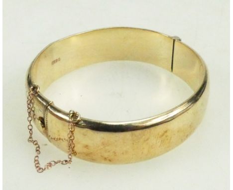 9ct gold hallmarked bangle, 19.6g