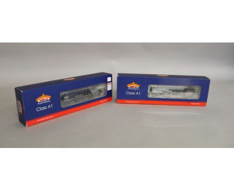 OO gauge, Bachmann, two DCC Ready 4-6-2 Class A1 'Tornado' locomotives: 32-550K A1 Steam Trust grey 'Tornado', Bachmann Colle