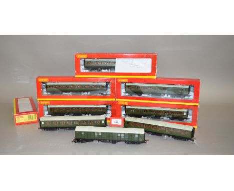 OO gauge. Five boxed Hornby SR Maunsell Coaches, R4297E, R4298B, R4318B and 2 x R4394B together with another boxed item, R429