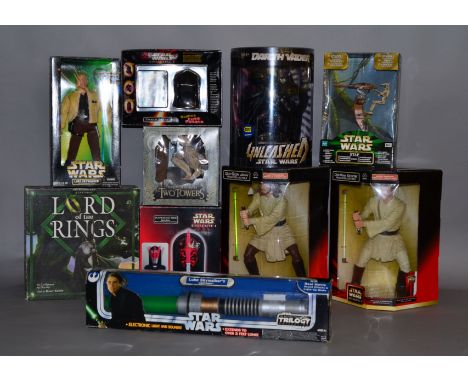 Quantity of modern Star Wars toys, including: Hasbro Unleashed Darth Vader; Hasbro Action Collection Luke Skywalker in Ceremo