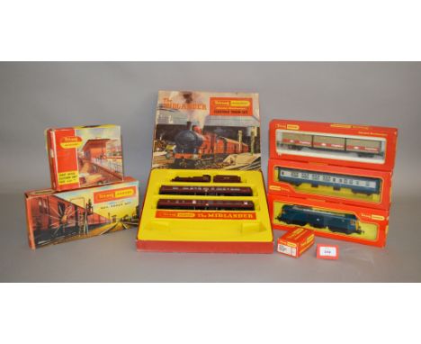 OO gauge, Triang Hornby: RS8 Midlander Train Set (no track); R402 Operating Mail Coach Set, containing one coach; R633 Freigh