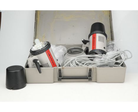 An Elinchrom 23 Studio Flash Head Outfit, An Elinchrom 23 Studio Flash Head Outfit,appears to work correctly when powered up 