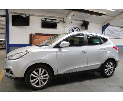 Make &amp; Model: Hyundai ix35 Prem 2WD CRDIDate of Reg: ND10 XNZColour: Silvercc: 1995MoT: 30-05-2023Fuel Type: DIESELMileag