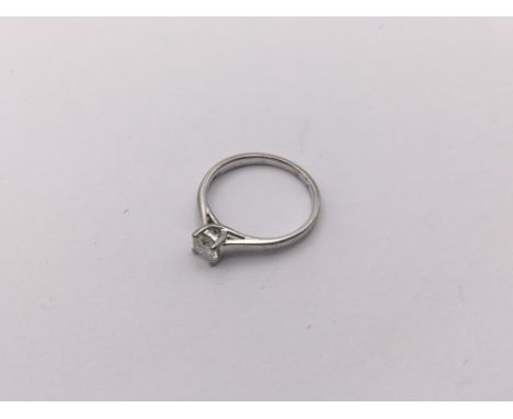 18ct white gold diamond solitaire ring. Size K, 2.5gm approx. (A)