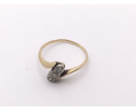 18ct gold old cut 3 stone diamond ring, size O1/2, 2.1gm approx. (A)