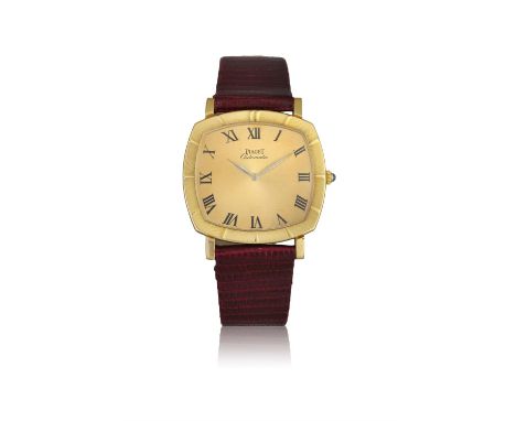 PIAGET REF. 12423, AUTOMATIC, 18K YELLOW GOLDA fine, elegant, 18K yellow gold TV shaped self-winding wristwatchYear : C. 1970