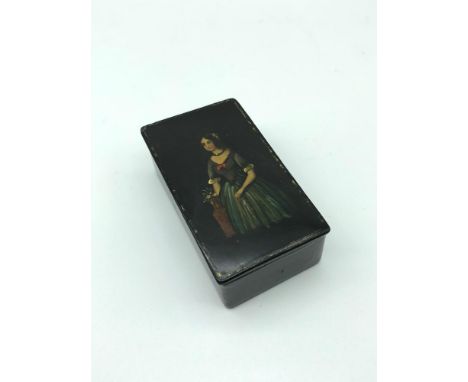 Victorian snuff box, hand painted lady portrait to the top. 