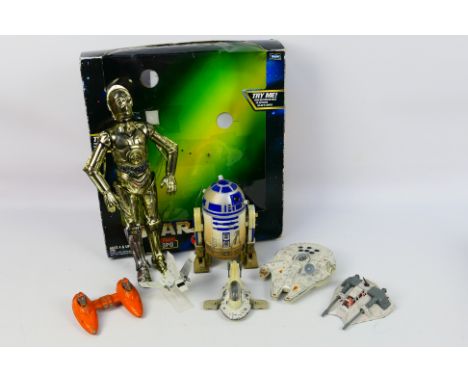 Hasbro - Kenner - Star Wars - 4 small unboxed vintage Star Wars Vehicles to include 3 from 1980; Twin Pod Cloud Car (39660), 